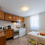 Casa Nadia In Peroj - Haus Fuer 8 Personen بيت للعطل فاجانا