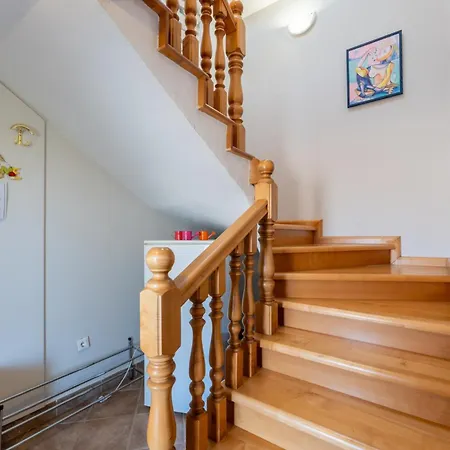 Casa Nadia In Peroj - Haus Fuer 8 Personen * 파자나