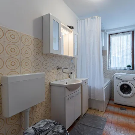 펜션 Casa Nadia In Peroj - Haus Fuer 8 Personen *