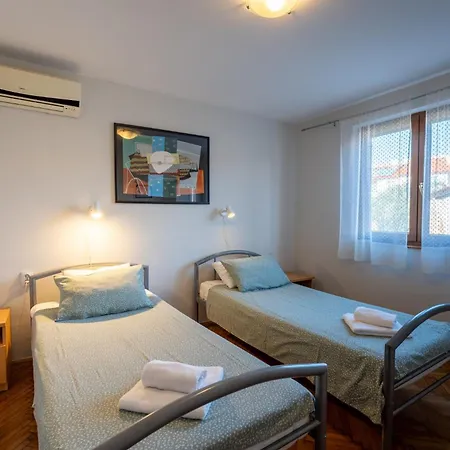 펜션 Casa Nadia In Peroj - Haus Fuer 8 Personen