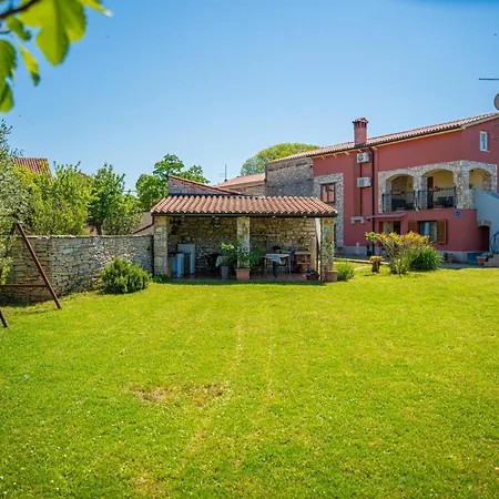 بيت للعطل Casa Nadia In Peroj - Haus Fuer 8 Personen فاجانا